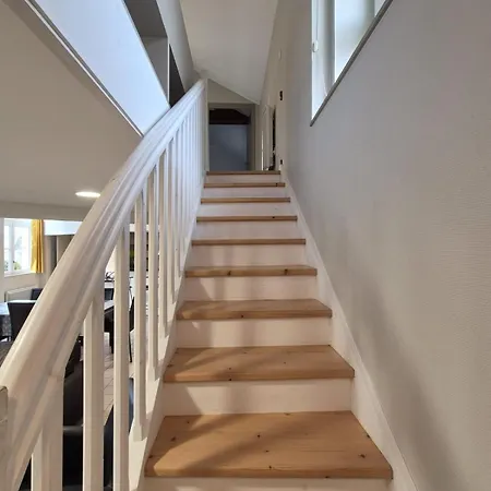 Semesterbostad Spacious Duplex House In *