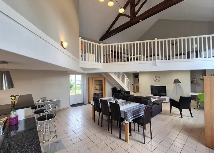 Spacious Duplex House In Casa de Férias